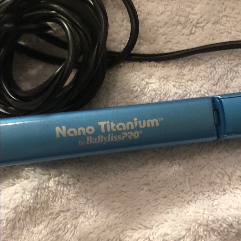 Babyliss pro nano titanium flat iron